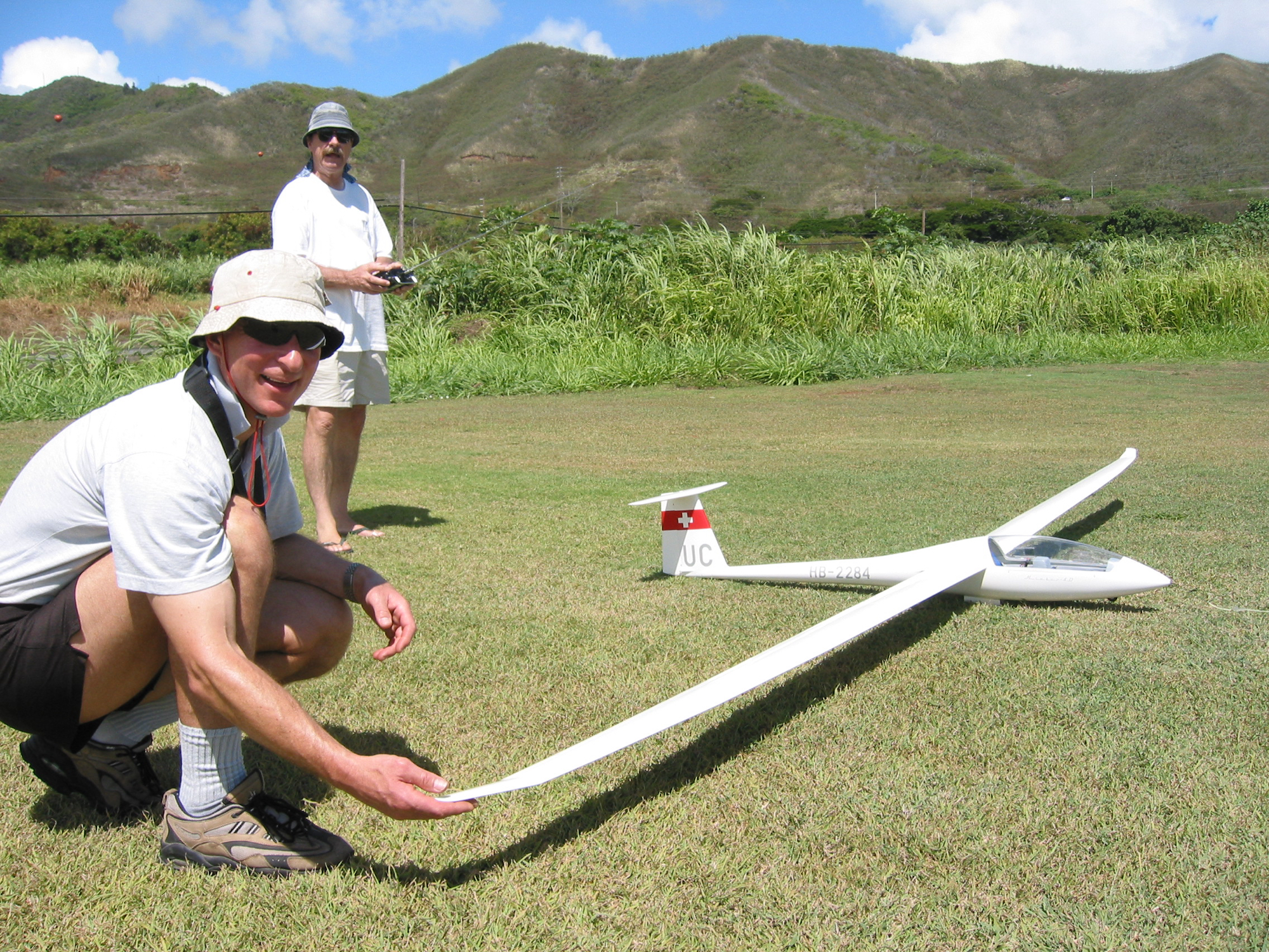Scale soaring assistance from Rob Johnston visiting from New Zealand