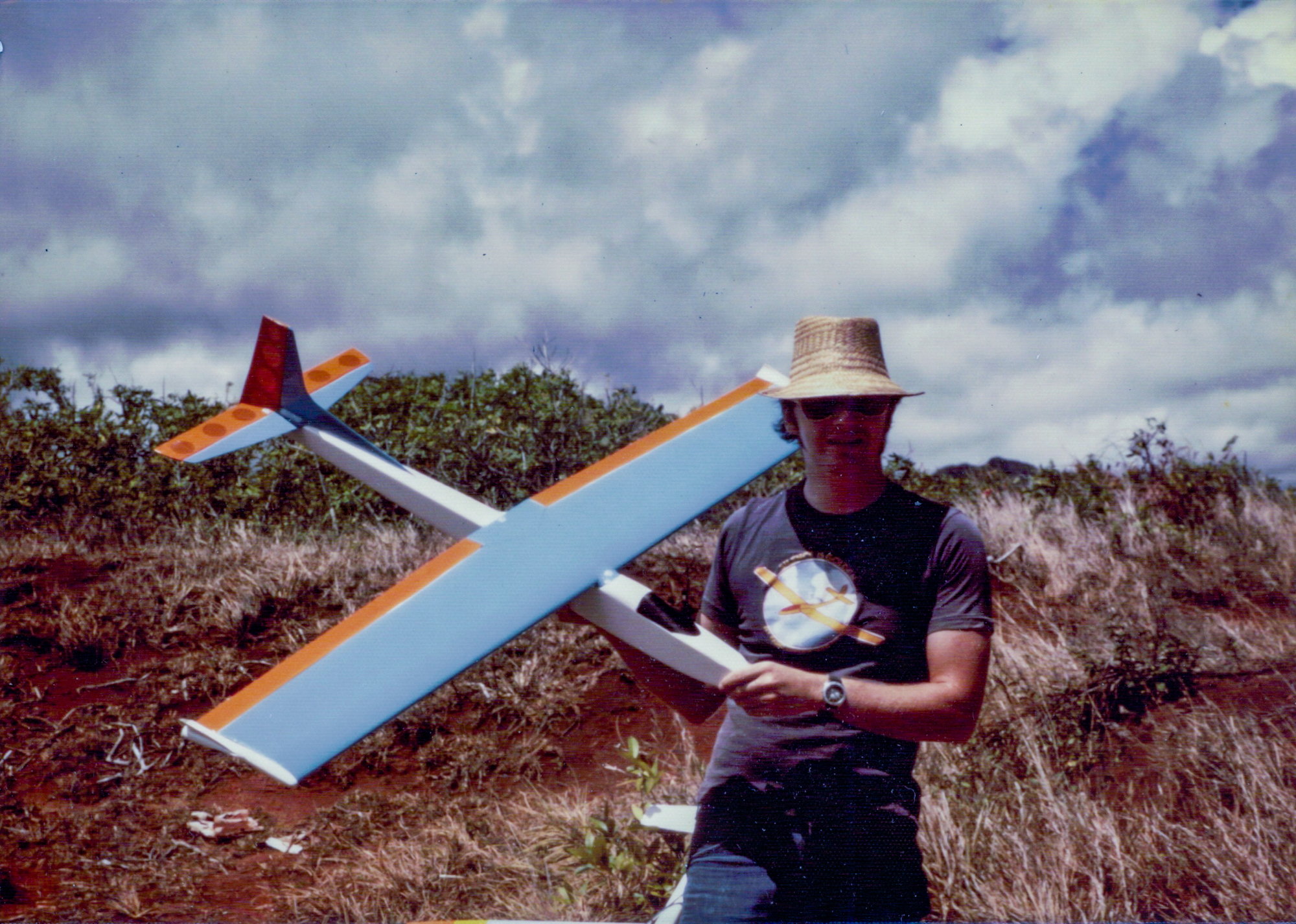 1976 - Dave Wartel on slope with Mark Chung-designed Aolele