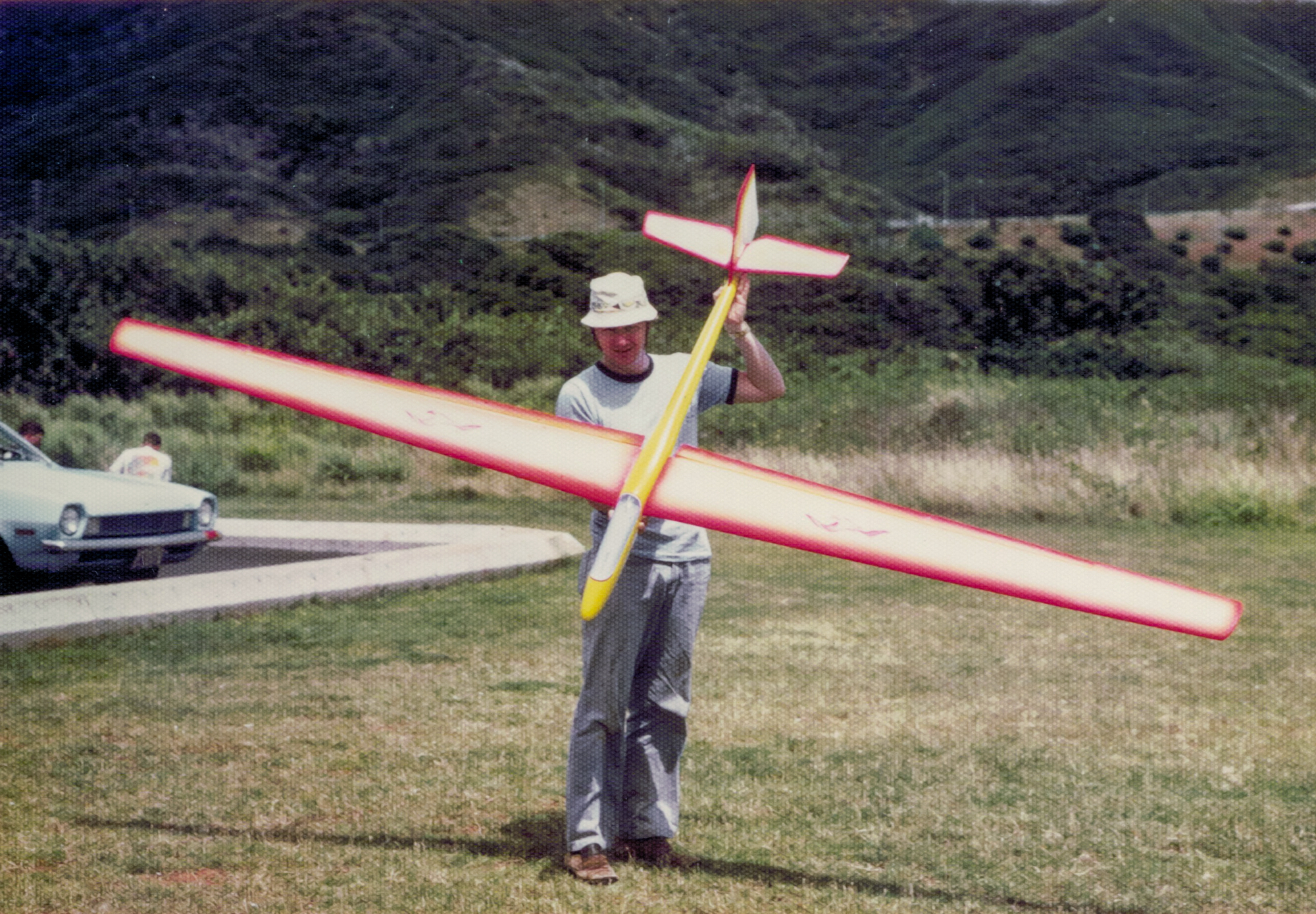 1970s - Dave Wartel with his Maestro Mk III sailplane